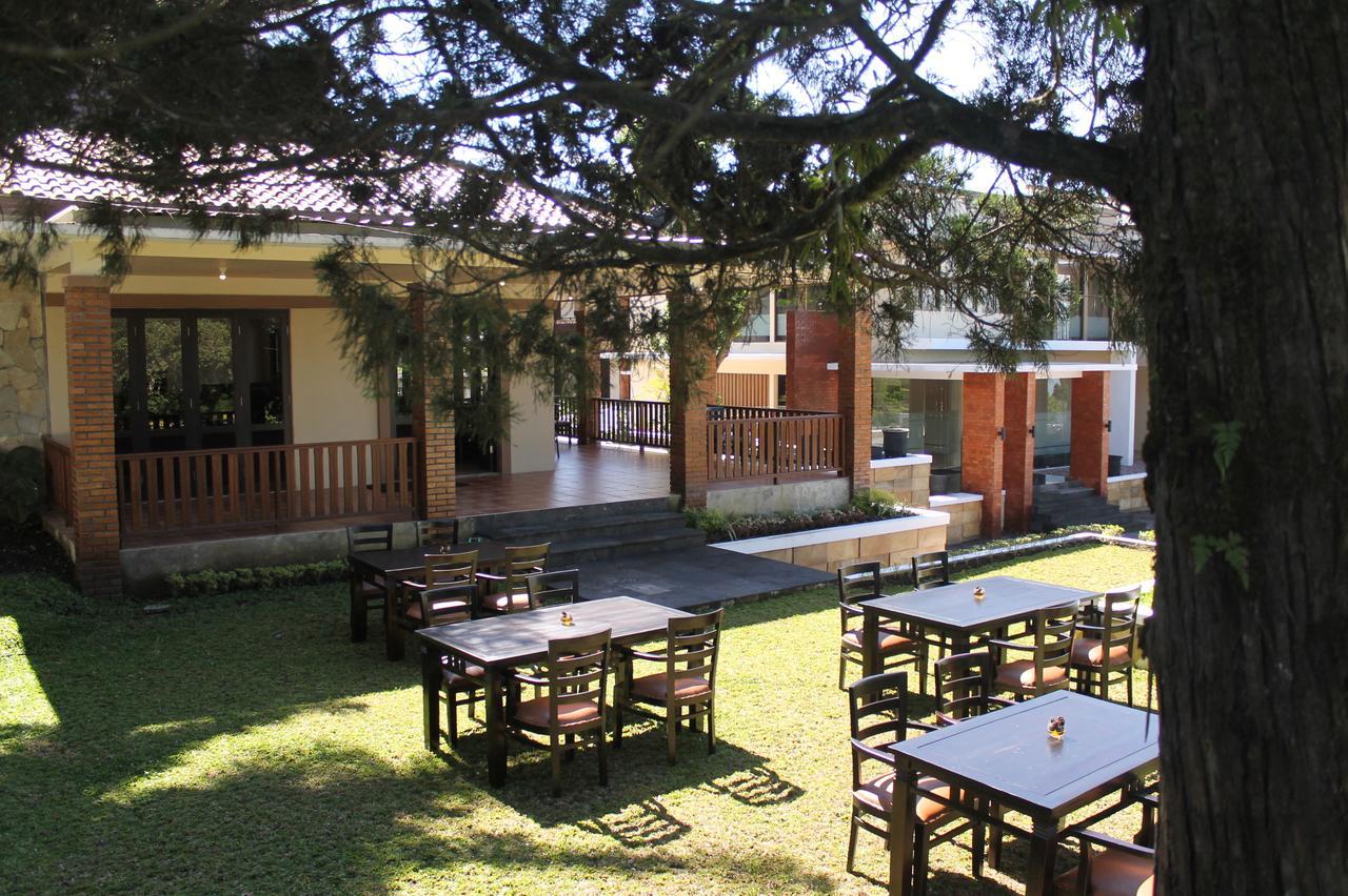 Akasa Hotel Kaliurang Zewnętrze zdjęcie
