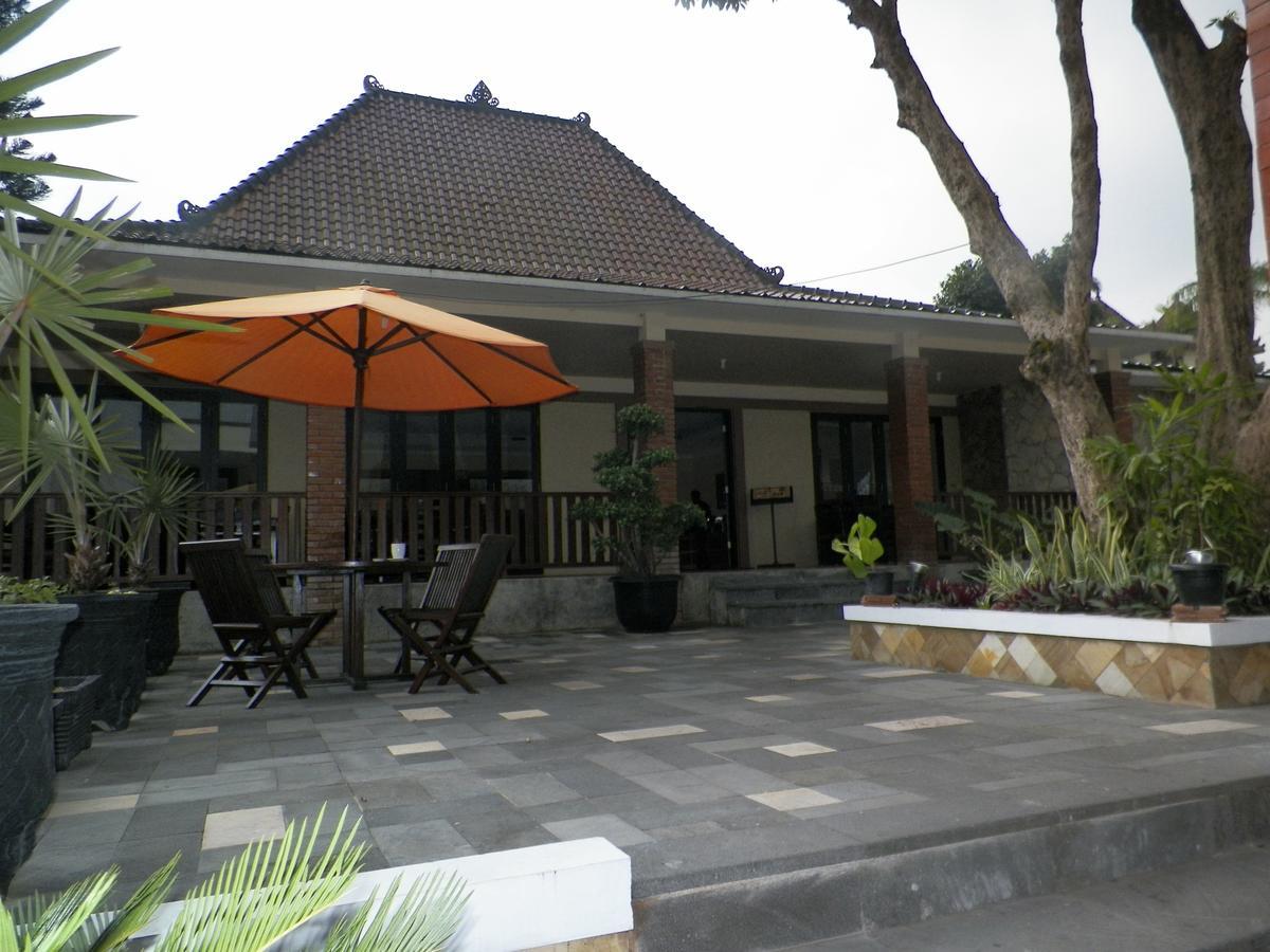 Akasa Hotel Kaliurang Zewnętrze zdjęcie